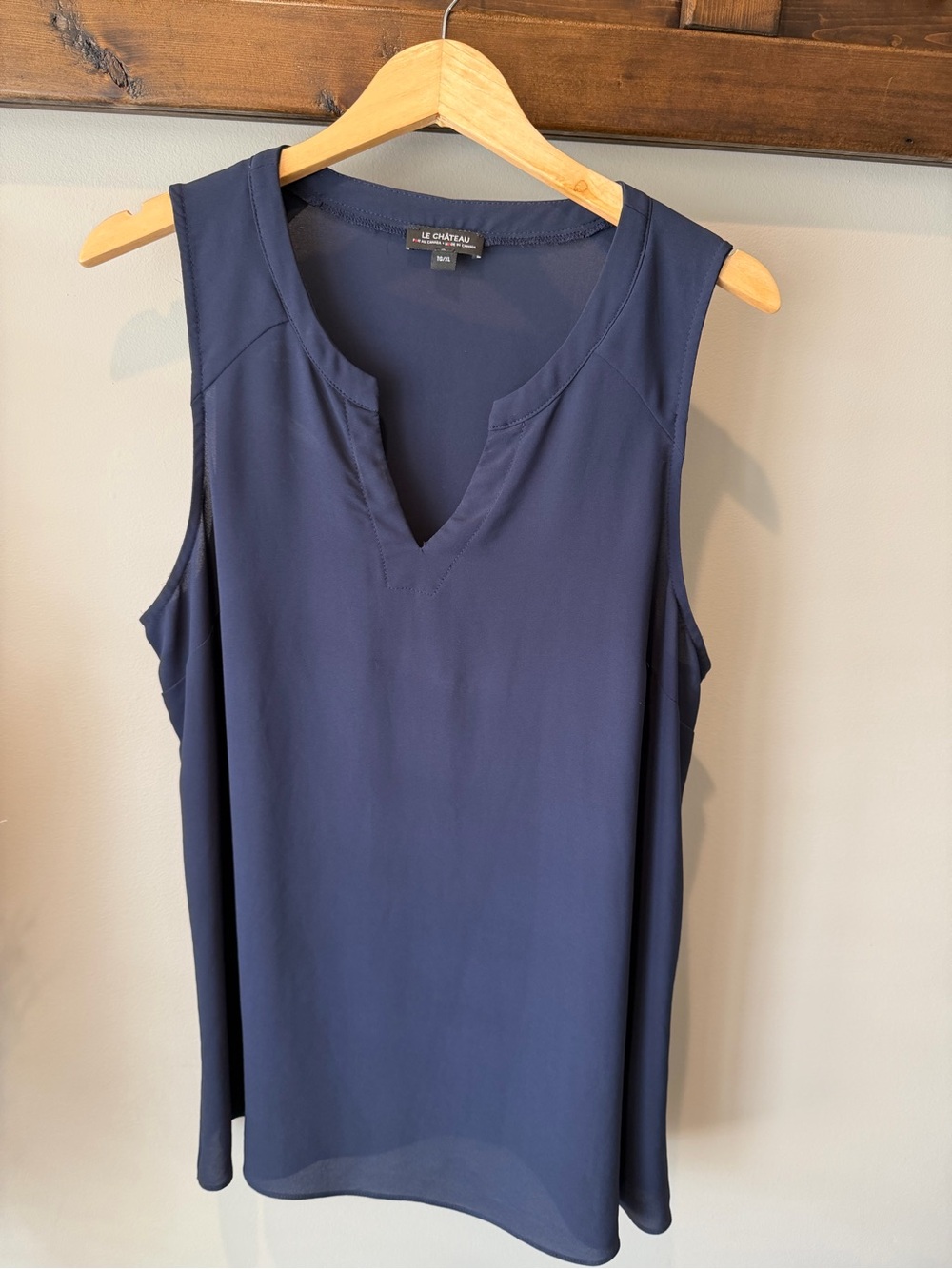 le chateau Navy V-Neck Sleeveless Camisole